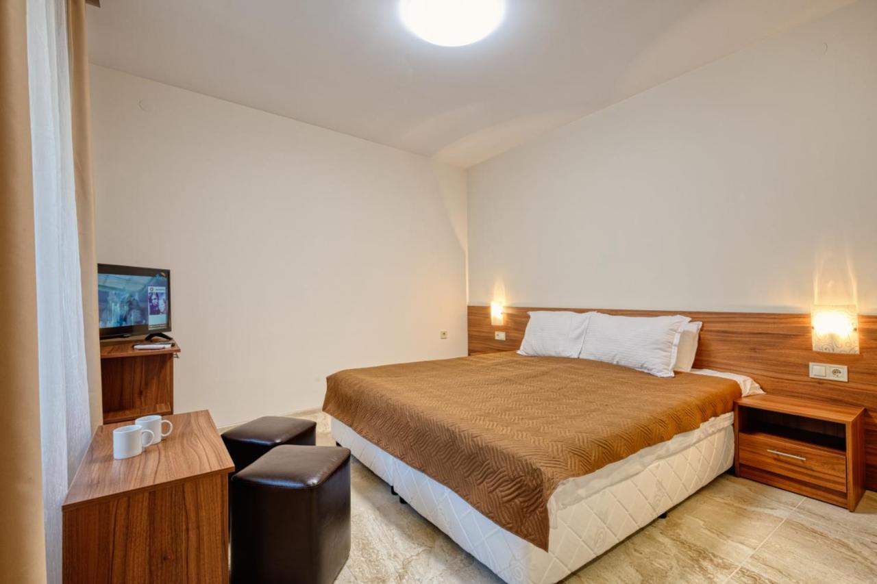 Къща За Гости Relax Hisarya Extérieur photo